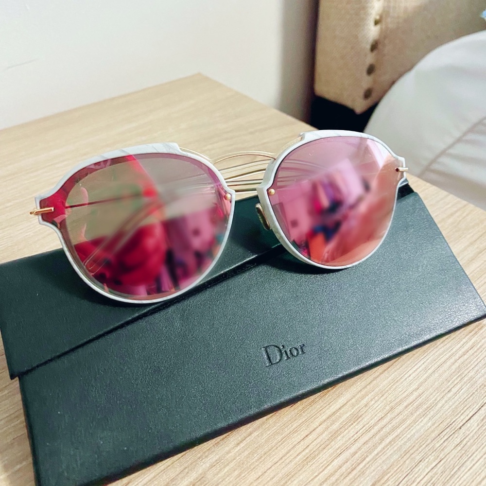 Christian Dior Pink shade sunglasses 🕶